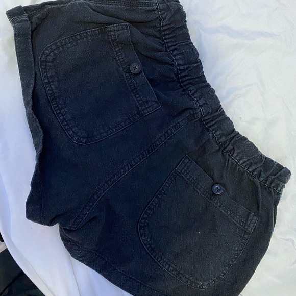 Garage shorts - Picture 3 of 3